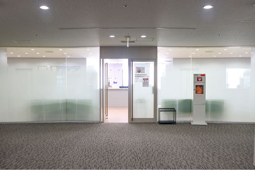 「電通健康管理センター」入口