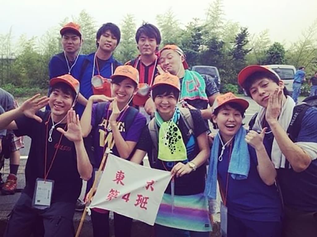 研修時代をともに過ごした班員の同期たちと富士登山