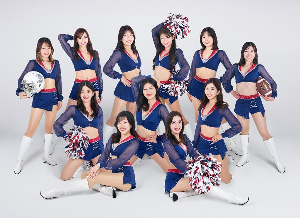 平日は同じ汐留のビルで働き、<br />休日はフィールドや練習で一緒の仲間