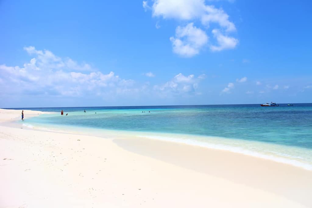 初めての海外一人旅でモルディブに行きました<br />これを超える海はないです